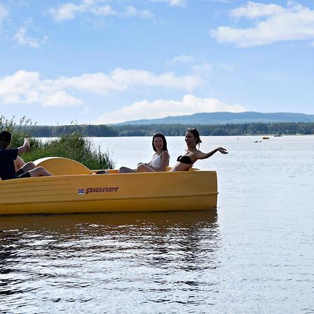 Гостевой дом First Camp Orsa - Dalarna Экстерьер фото