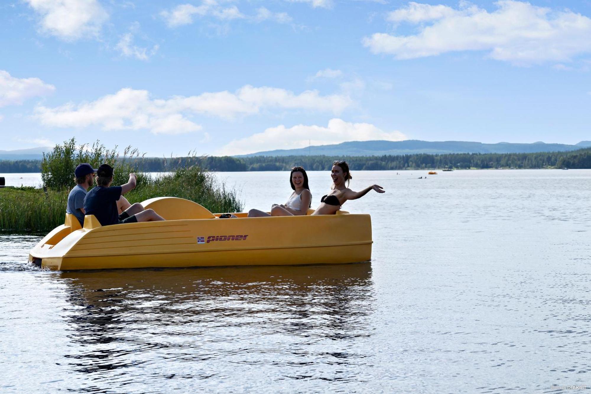 Гостевой дом First Camp Orsa - Dalarna Экстерьер фото